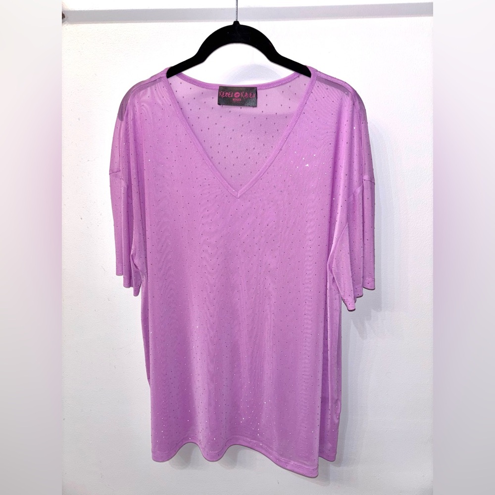 Lilac Rhinestone V-Neck Short Sleeve Mesh Tee
